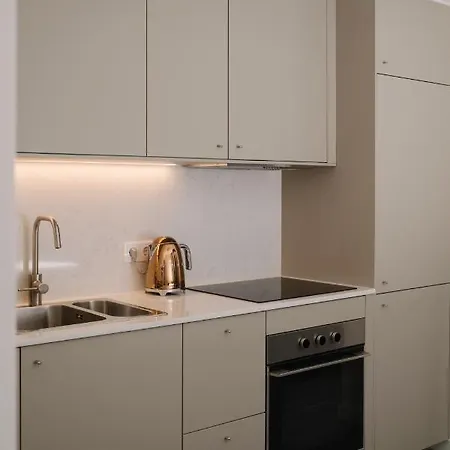 Aldoar House Apartament *